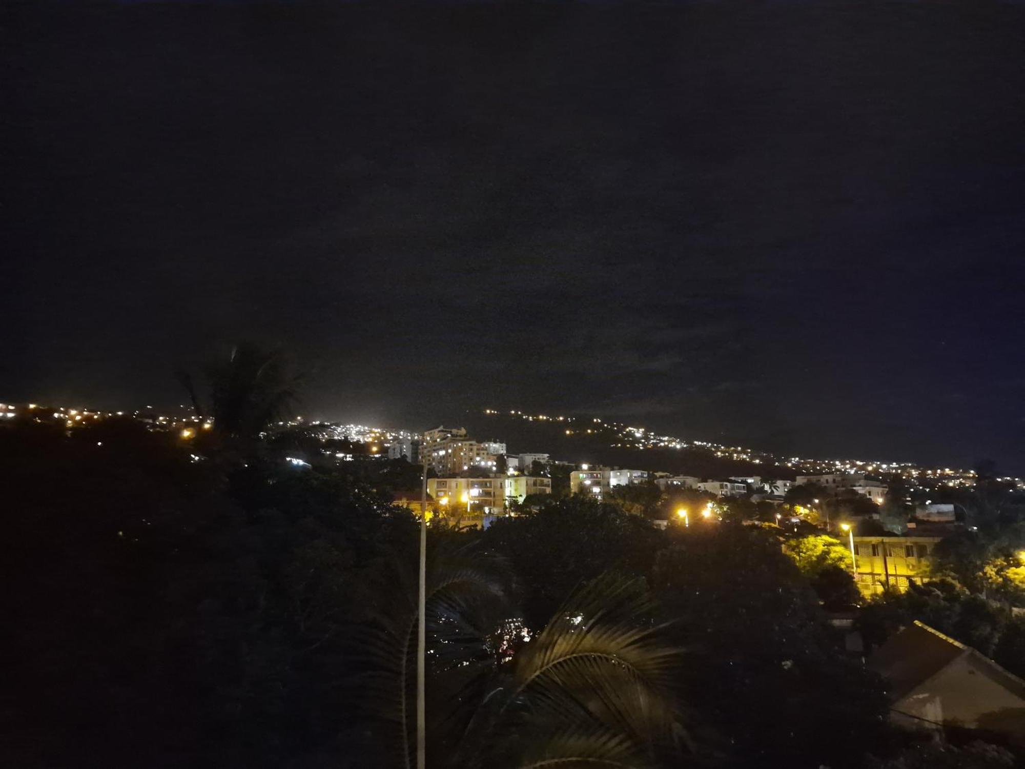 Mont-Vert Exotique - Calme - Vue Et Parking Saint Pierre Εξωτερικό φωτογραφία